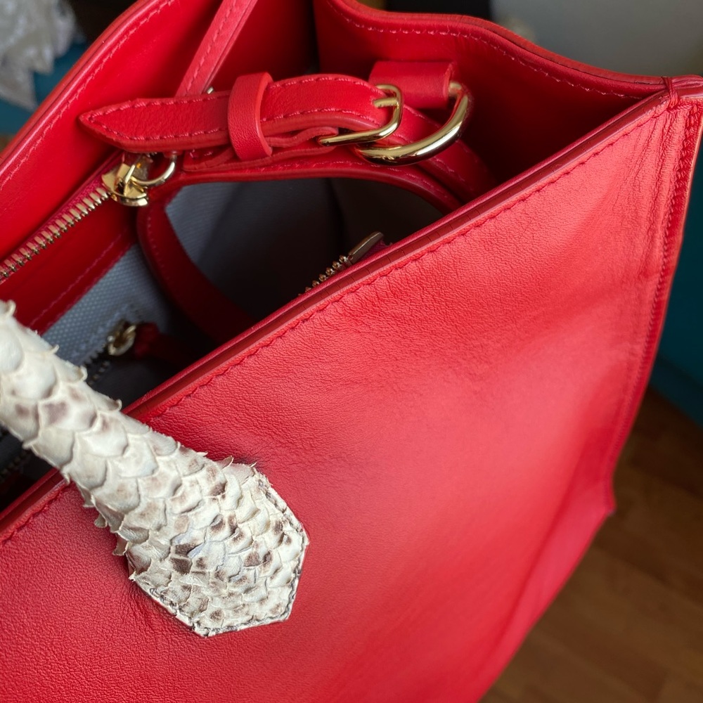Travel bag